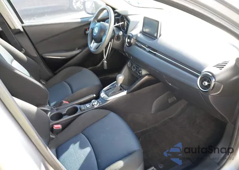 2016 Scion Ia z USA, uszkodzony, nr VIN 3MYDLBZV0GY113077